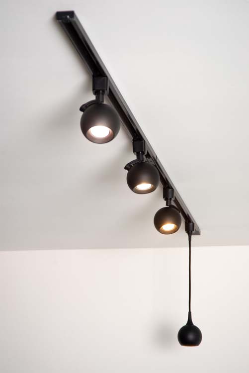 Rail lumineux Avignon 2m - 3 spots - 1 lustre - noir