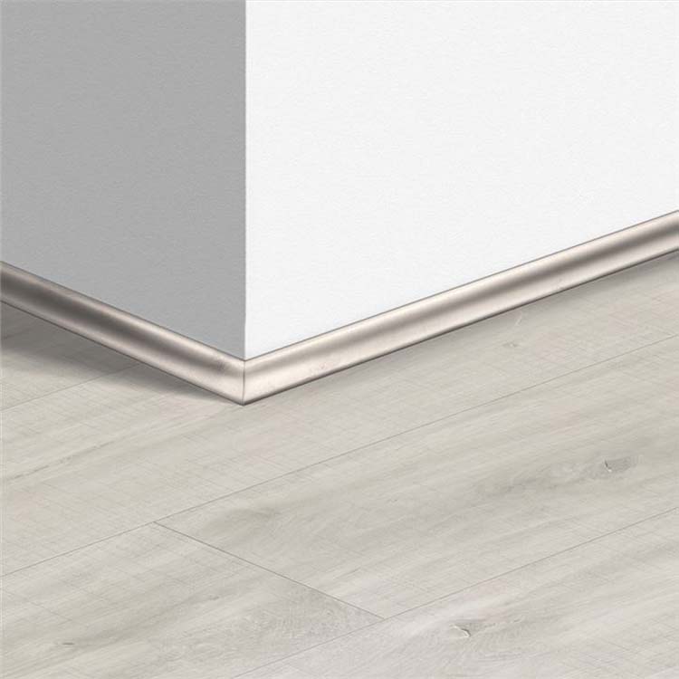 Moulure Quick-Step Chêne canyon clair avec traits de scie 17 x 17 x 2400 mm