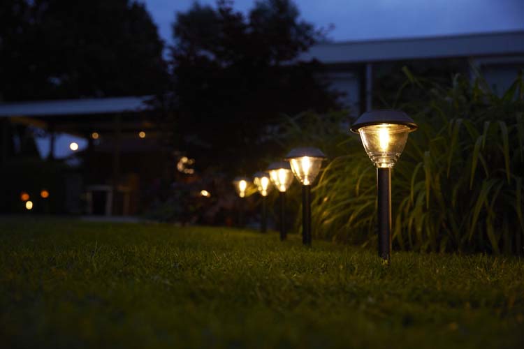 Solar tuinlamp met grondspie Garda antraciet 5 lumen