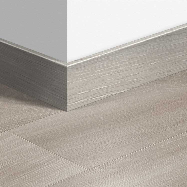 Largo parketplint Quick-Step 100 x 14 x 2400 mm Long Island eik licht