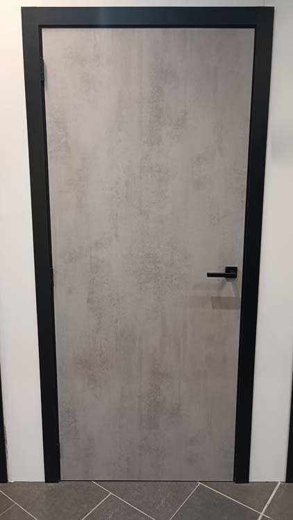 Complete deur tube industrial beton 83x201.5cm+zwarte deurkast 16.5 cm