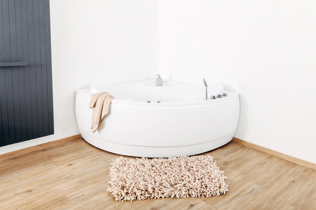 Baignoire d'angle Oliver avec whirlpool