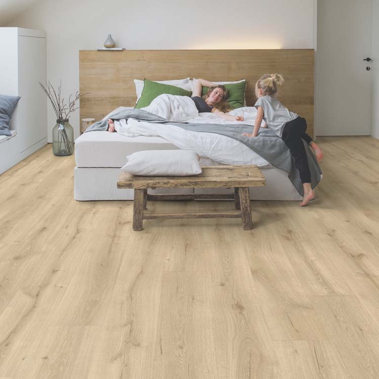 Sol stratifié Quick-step Majestic 9,5mm - Chêne Désert naturel clair