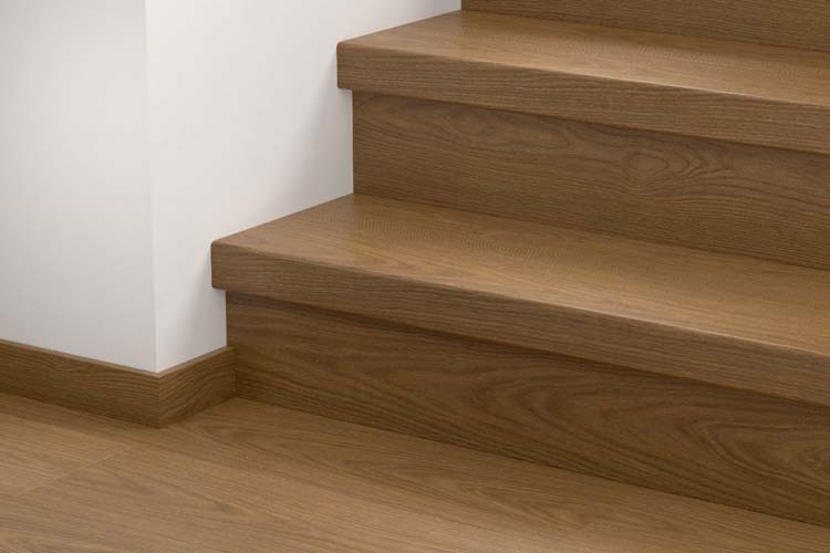 Couvre-marche Quick-step vinyle Small plank Chêne cacao