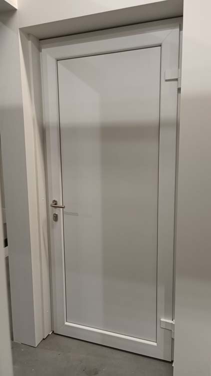 Porte extérieure pvc avec finition alu Varno blanc L980 X H2180 mm D