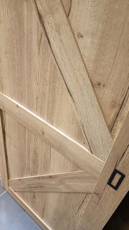 Porte coulissante Barn Nature oak + rail noir robust 930x2115 mm