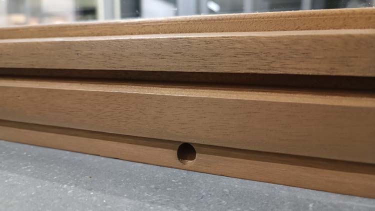 Fenêtre abbatant en bois Meranti Trae 55mm naturel 1500 x 500 mm