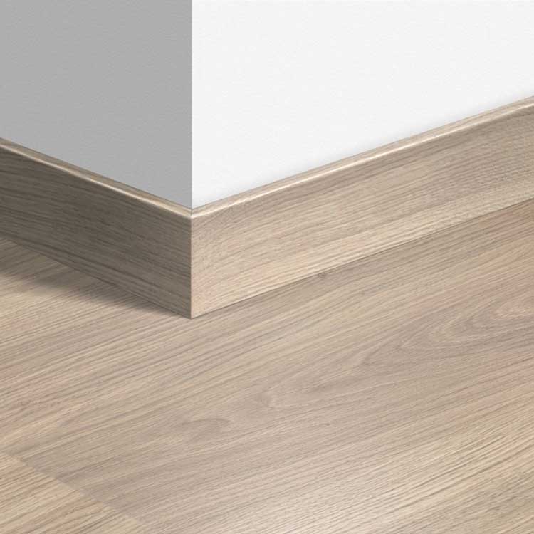 Plinthe parquet Quick-Step 14 x 77 x 2400 mm Chêne verni gris clair