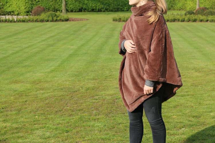 Poncho Marthe taille unique 80x80 cm bruin