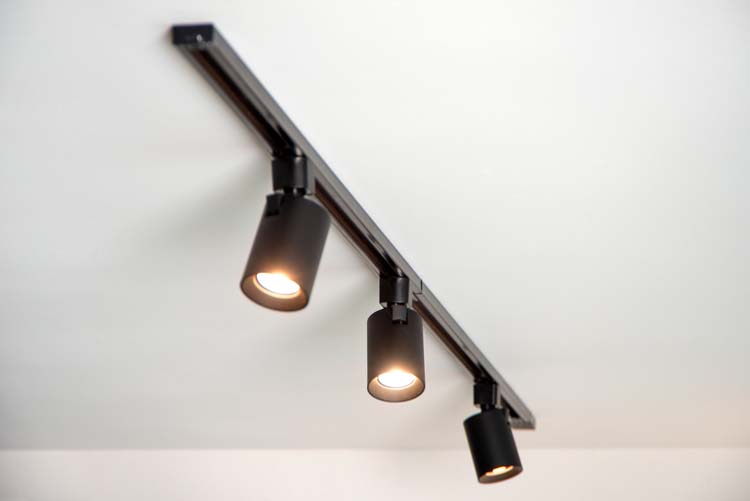 Rail lumineux design Avignon 2m - 3 spots - 320 lumen -noir