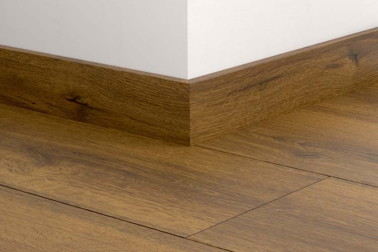 Plinthe standard Quick-Step 58 x 12 x 2400 mm Chêne marron cacao