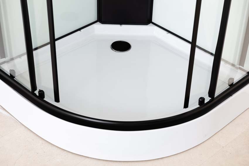 Cabine de douche Payton quart de rond noir/blanc avec porte coulissante 85x85x197.5cm