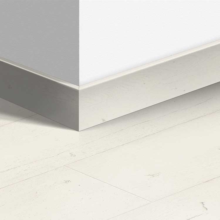 Plinthe parquet Quick-Step 14 x 77 x 2400 mm Chêne peint blanc