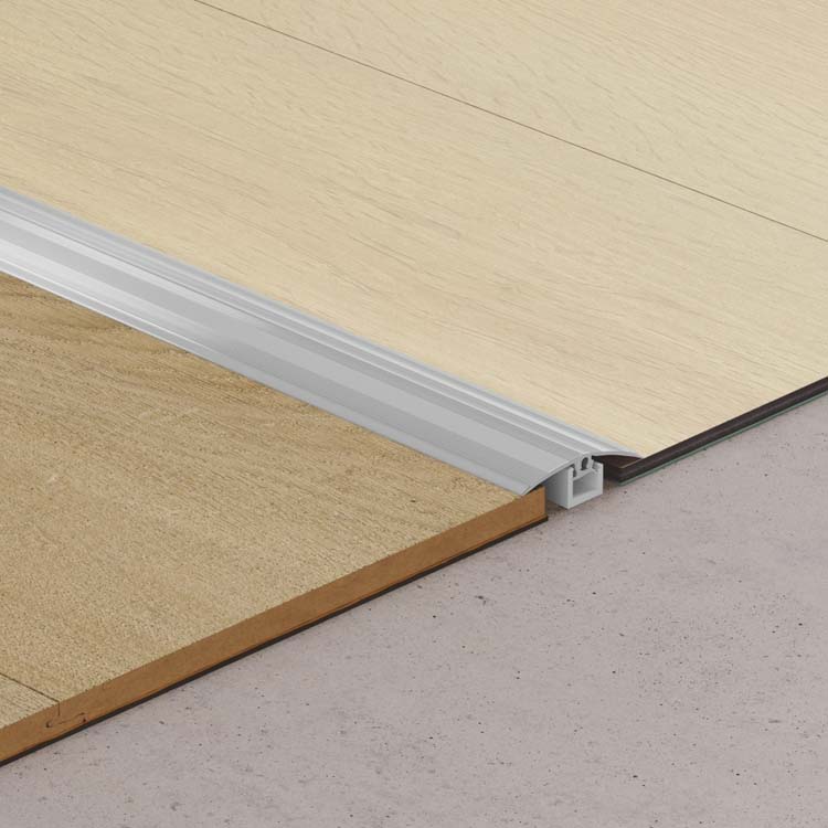 Multifunctioneel profiel Quick-Step 16 x 47 x 1860 mm zilver