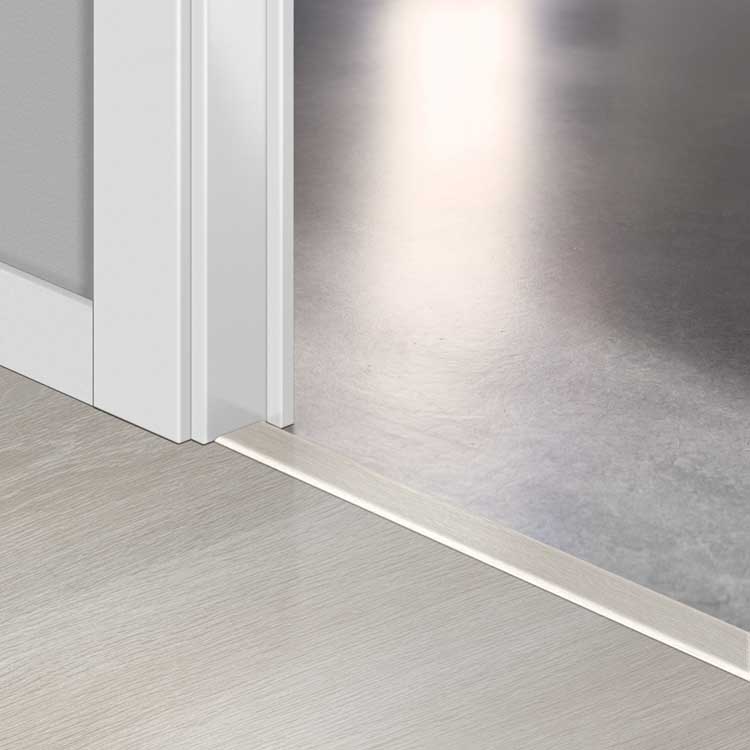 Profilé Incizo Quick-Step 13 x 48 x 2150 mm Chêne Patrimoine gr clair