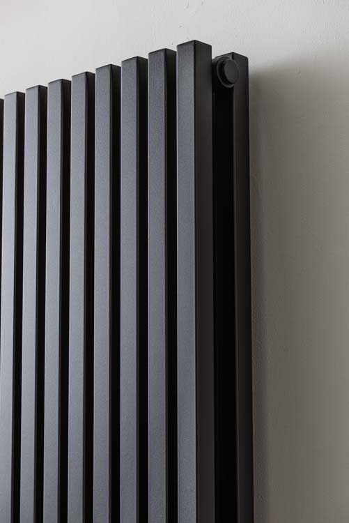 Radiator Devon 180 x 58,5 cm dubbel mat zwart 2678 watt