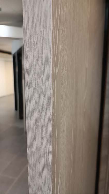 Complete deur honing uran grey oak 78x201.5cm + zwarte deurkast 16.5cm