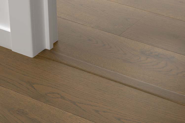 Profilé Incizo Quick-Step parquet chêne marron vieilli 17 mm x 54 mm x 2150 mm