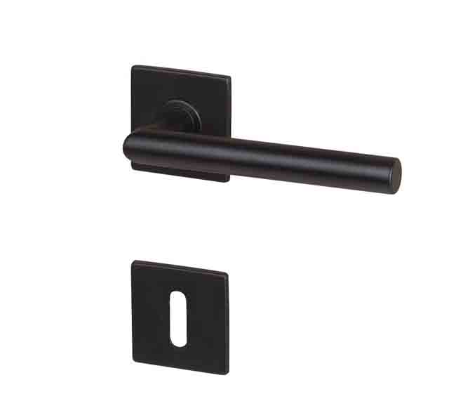 Deurklink linea square zwart mat 13cm diam.16mm