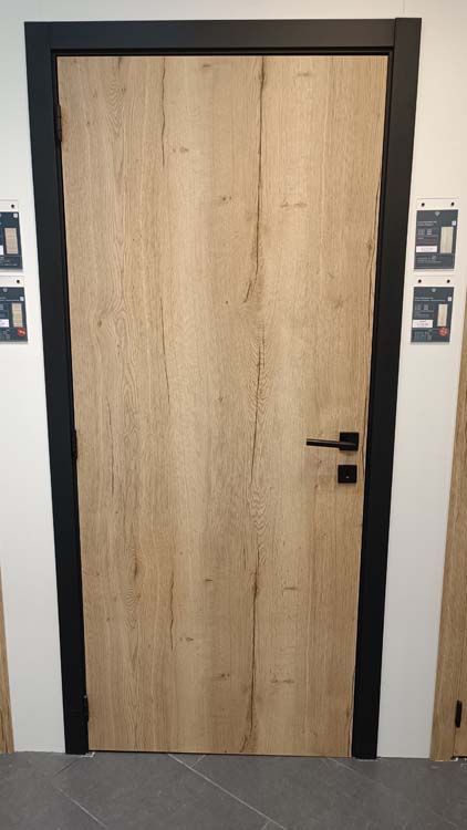 Bloc-porte fini tubulaire realwood oak vertic + ebrasement noir 93cm