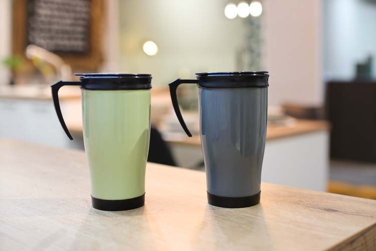 Mug à café on the go 450 ml - couleur variable