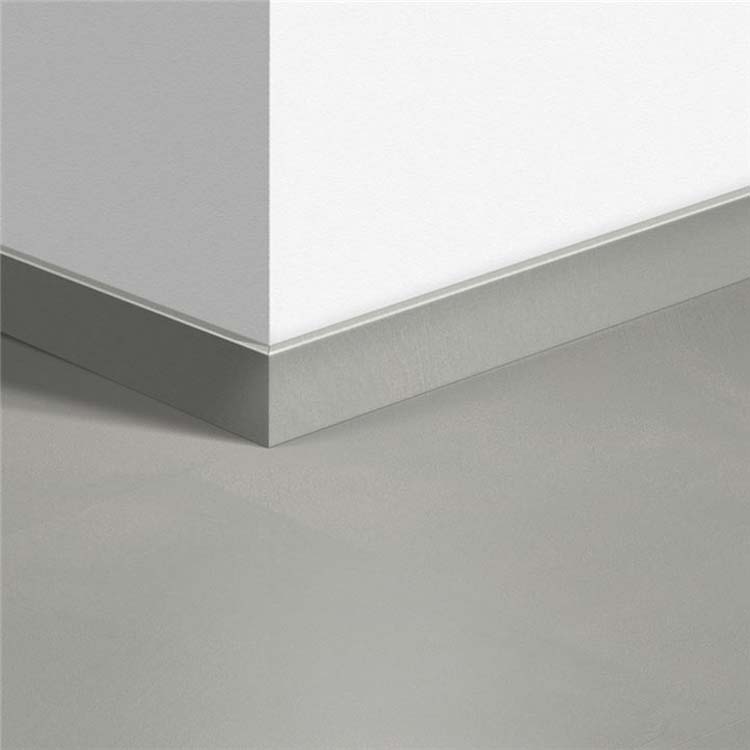 Plinthe Standard Quick-Step Minimal gris clair 58 x 12 x 2400 mm