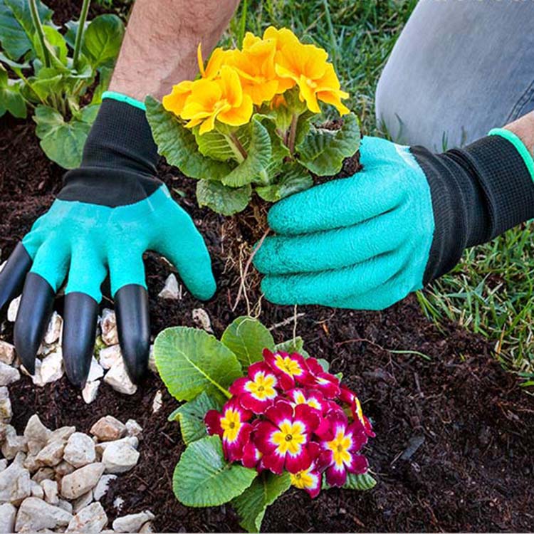 Gants de jardin avec des griffes