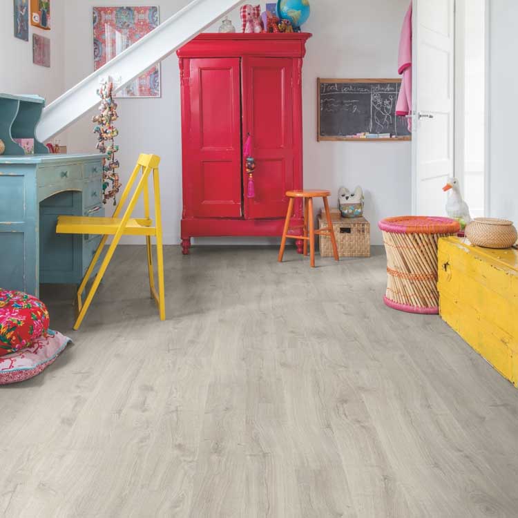 Sol stratifié Quick-step Eligna 8mm - Chêne Newcastle gris