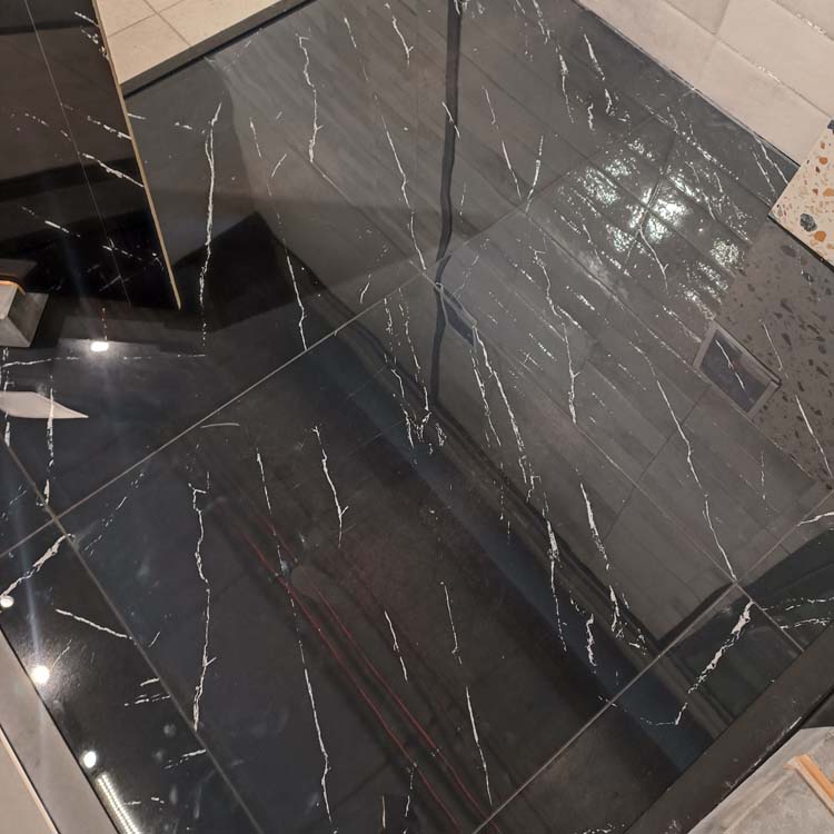 Carrelage Marquina marmi di nero brillant 60x60cm