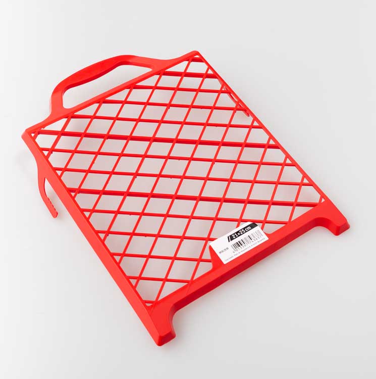 Grille 22x25cm plastique rouge