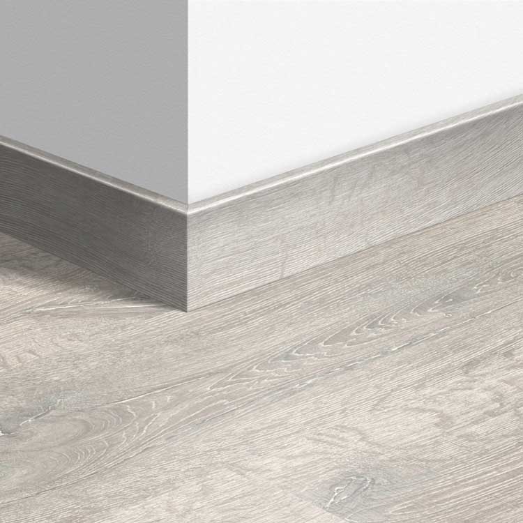 Plinthe parquet Quick-Step 14 x 77 x 2400mm Chêne vieilli patiné blanc